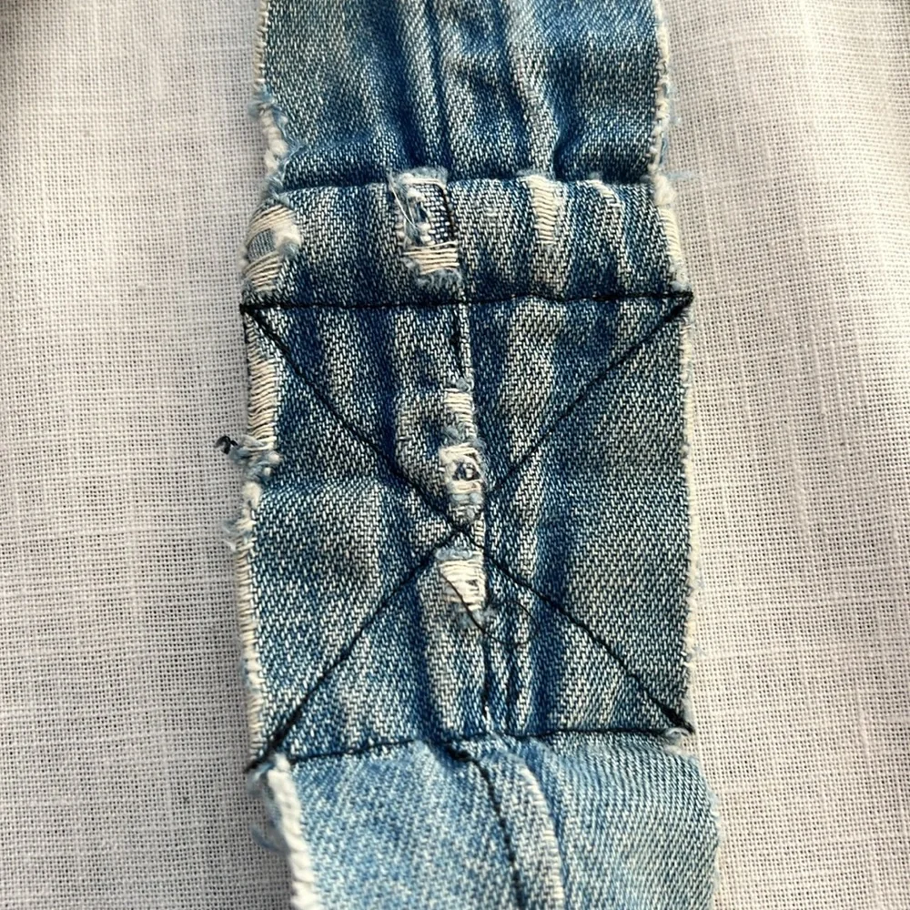 🌞 Blue denim zip up distressed hobo bag large spacious floral lined inside